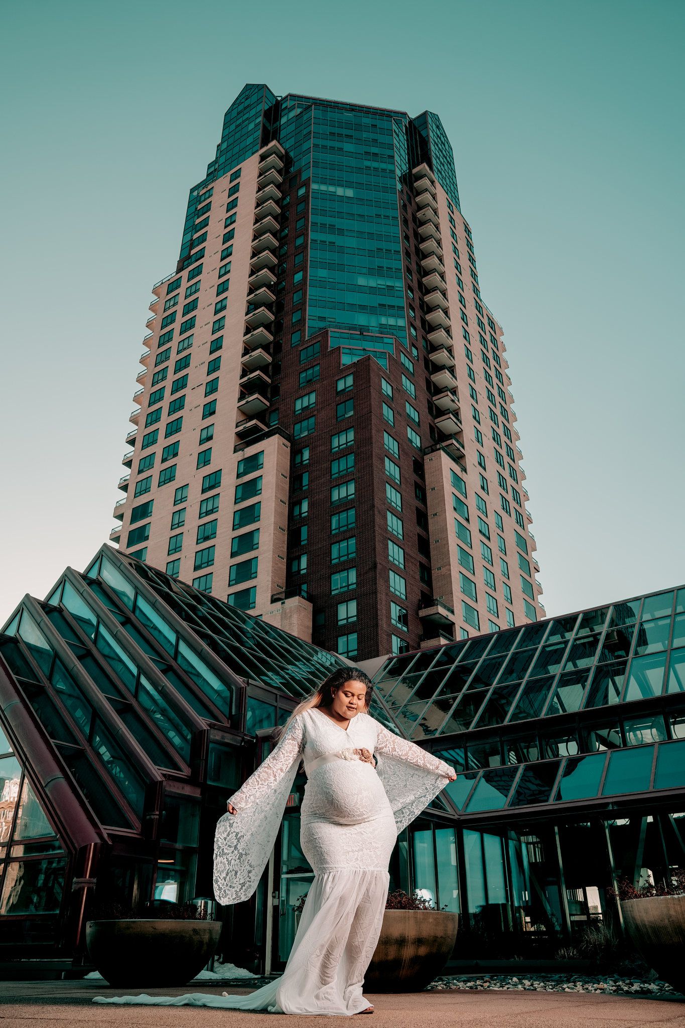 Maternity portrait session in Minnesota, image 2