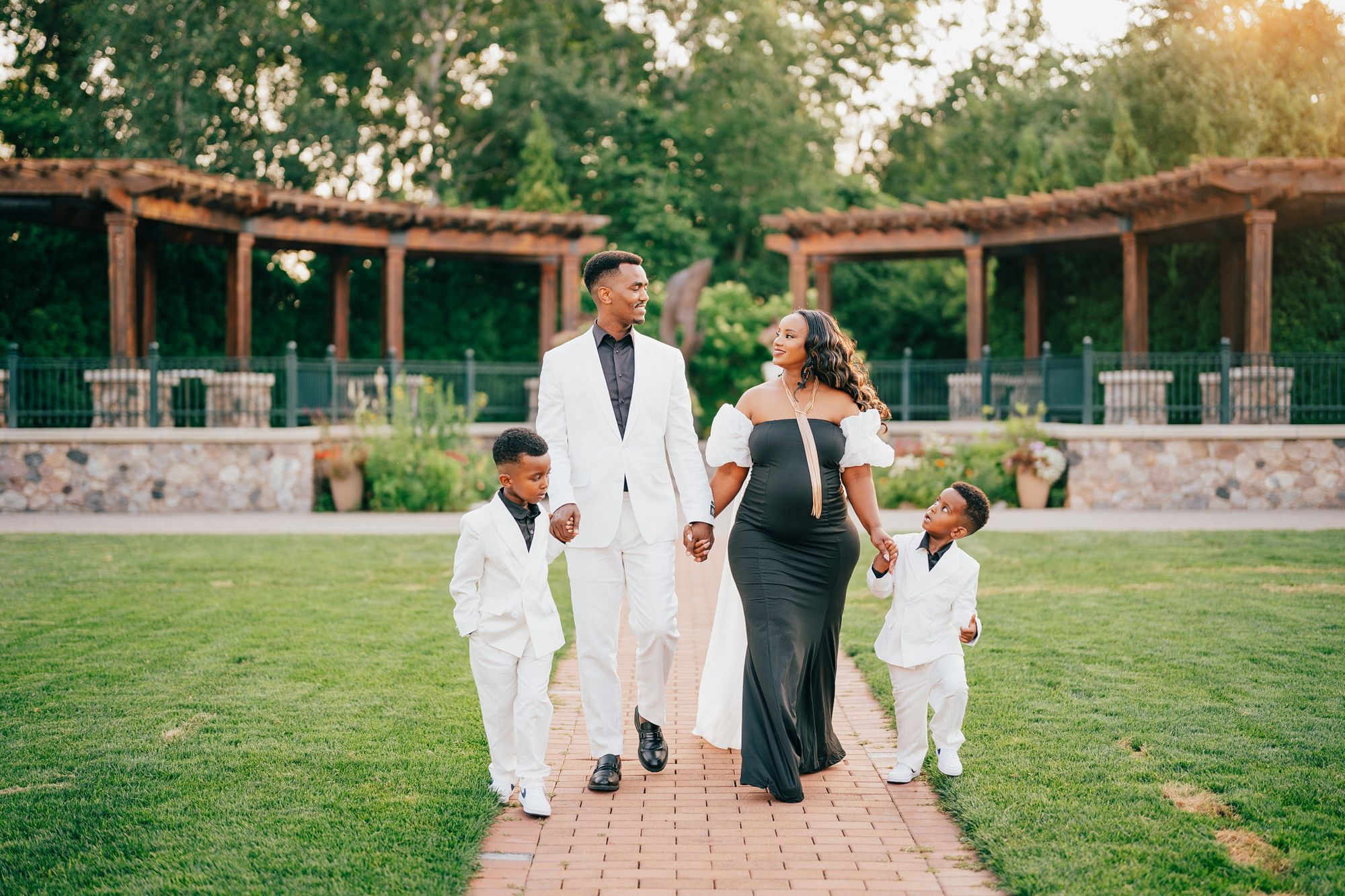 Maternity portrait session in Minnesota, image 34